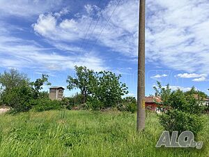 Продавам 3 бр. съседни парцели