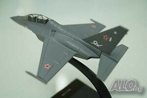Самолет ЯК-130 1996 - мащаб 1:110 на Fabbri моделът е нов в блистер