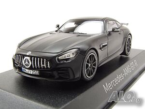Mercedes AMG GT-R 2019 - мащаб 1:43 на Norev моделът е нов в PVC дисплей-кейс