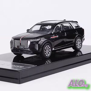 HongQi Red Flag E-HS9 2025 - мащаб 1:64 на XCARTOYS моделът е нов в PVC дисплей-кейс