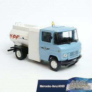 Mercedes-Benz 608 D 1973 Cisterna YPF - мащаб 1:43 на SALVAT модела е нов в блистер