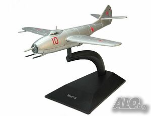 МИГ-9 самолет - мащаб 1:72 на Fabbri моделът е нов в кутийка