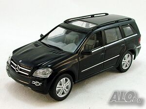 Mercedes-Benz GL500 2006 - мащаб 1:43 на DeAgostini моделът е нов в блистер