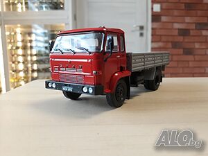 Star 200 бордови 1976 - мащаб 1:43 на DeAgostini моделът е нов в блистер