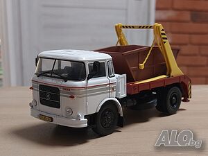 Skoda LIAZ 706 MTS контейнер строителни отпадъци 1972 - мащаб 1:43 на DeAgostini моделът е нов