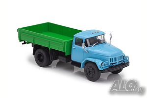 ЗИЛ 131 АМУР-53131 бордови 1966 - мащаб 1:43 на Наши Грузовики моделът е нов в кутия
