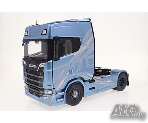 SCANIA S770 HighLine влекач 2021 - мащаб 1:24 на Solido моделът е нов в кутия