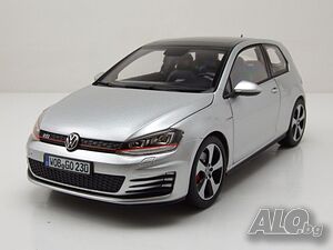 VW Golf 7 GTI 3-врати 2013 - мащаб 1:18 на Norev всичко отваряемо нов в кутия