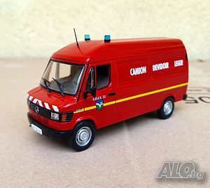 Mercedes-Benz L 308D CDL Camion Devidoir Leger 1989 - мащаб 1:43 на Hachette моделът е нов в блистер