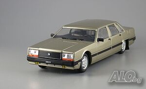 ЗИЛ 4102 лимунзина 1988 - мащаб 1:43 на DeAgostini моделът е нов в блистер