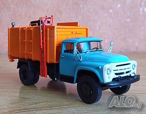 ЗИЛ-130 КО-431 боклукчийски - мащаб 1:43 на Наши грузовики моделът е нов в кутия