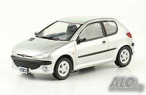 Peugeot 206 1996 - мащаб 1:43 на Salvat моделът е нов в блистер