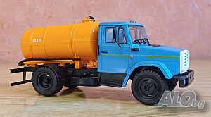 ЗИЛ 4333 КО-520 вакуум помпа 1986 - мащаб 1:43 на Наши грузовики моделът е нов в блистер