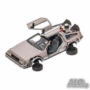 DeLorean Завръщане в Бъдещето II 1989 Flying Wheel Version - мащаб 1:24 на Welly нов в кутия