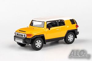 Toyota FJ Cruiser - мащаб 1:43 на Cararama моделът е нов в кутия