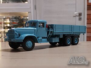 КРАЗ 257 бордови 1965 - мащаб 1:43 на Наши Грузовики моделът е нов в кутия