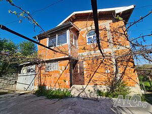 Продава се самостоятелна къща в кв. Изгрев, гр. Хасково