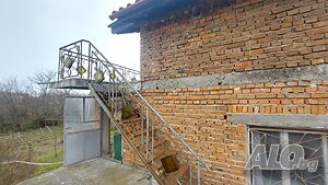 Парцел с вила в кв. Изгрев, гр. Хасково