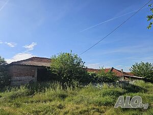 Промишлен имот/животновъдна ферма разположен в с. Сталево, само на 30 км от гр. Хасково