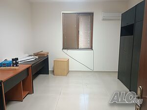 Офис помещение под наем в центъра на Хасково