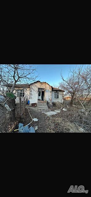 КЪЩА в село Езерово обл. Пловдив