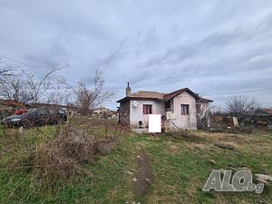 Два Парцела с Плевня и Къща в Брястово, обл. Хасково