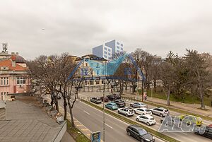 Тристаен апартамент