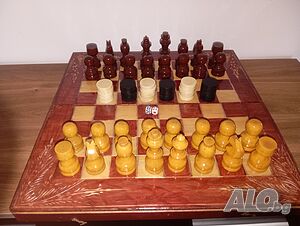 Голям Дървен шах 44 х 44 см. и табла