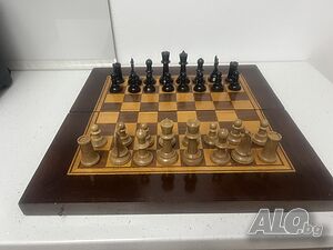 Голям Дървен шах 48 х 48 см. с бакелитови фигури