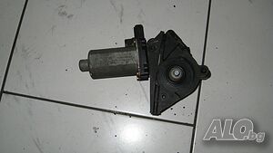 ел. моторче за стъкло за дясна врата