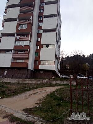 продавам апартамент