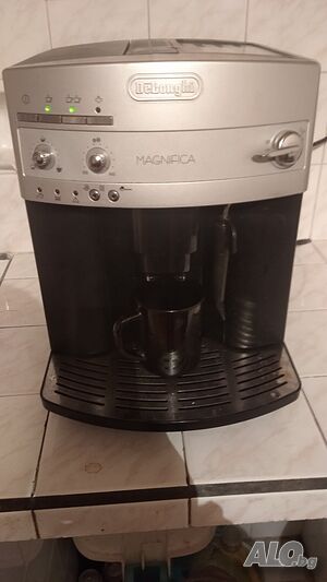 Кафе машина Delonghi Magnifica