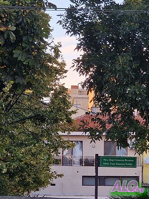 Луксозна самостоятелна къща в центъра