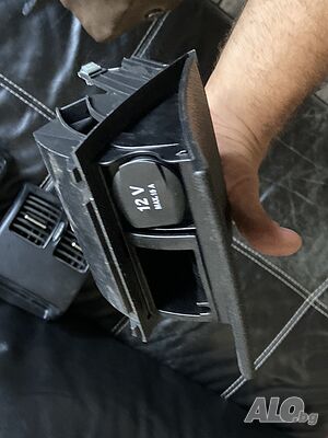 Мерцедес ц класа w204 заден пепелник барче подлакътник