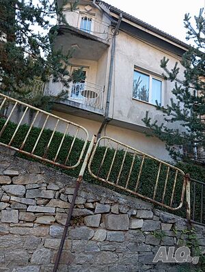 продава къща с. Нареченски бани