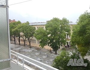Продавам гарсониера