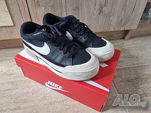 Дамски маратонки Nike