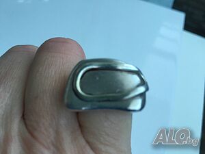 Красив сребърен пръстен, тегло 9.98г, проба 925.