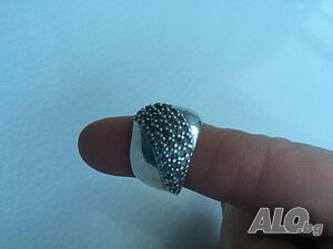 Красив нов сребърен пръстен с цирконий, общо тегло 6.37г, проба 925.