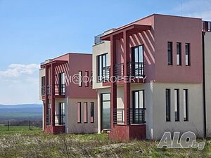 Къща в Кошарица с довършителни работи до ключ и собствен парцел