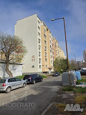 Саниран блок до Мол Плаза с три отделни стаи