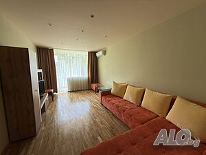 Уютен две стаи и кухня апартамент в гр. Бургас жк. Лазур