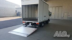 Транспортни услуги превози на товари бус със борд