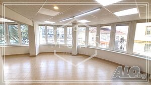 Търговско помещение за продажба в централната част на гр. Горна Оряховица
