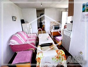 Двуетажна къща с двор в гр. Габрово, кв. Велчевци