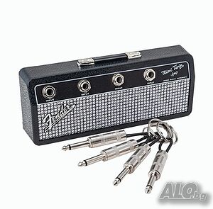 Закачалка / стойка за ключове във форма на усилвател за китара Fender фендер