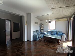 Двустаен, обзаведен апартамент в Царево