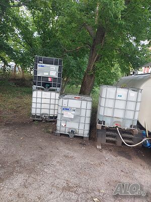 Продавам бидони за вода 1тон и аксесоари за тях ( последни бройки )