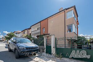 Етаж от къща в Меден Рудник + двустаен на партера + паркомясто + двор