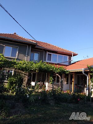 Селски имот за бизнес и почивка